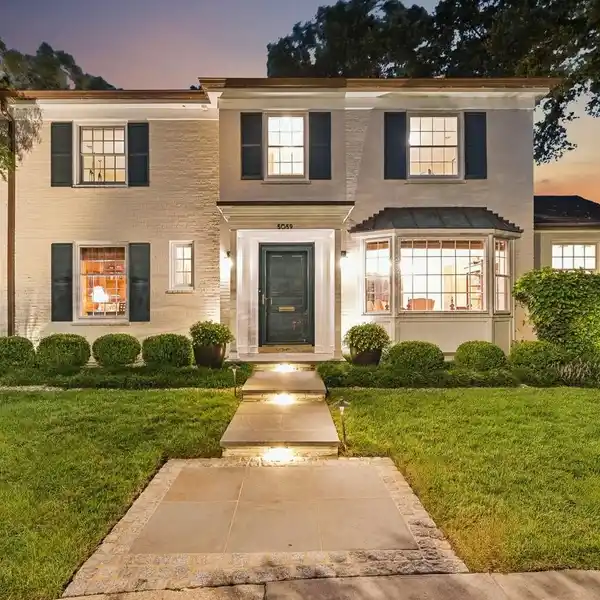 MAGICAL OASIS IN A COVETED NEIGHBORHOOD