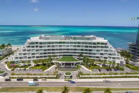 Oversized One-Bedroom Unit at Goldwynn Resort