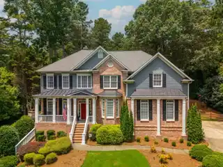 Beautiful Home in Desirable Reddstone