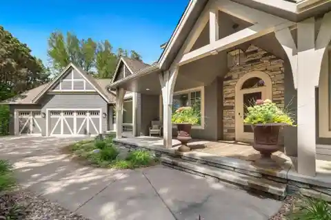 Golf Course Rambler with Stunning Fairway Views