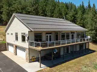 Unparalleled Luxury and Tranquility on over 16 Acres