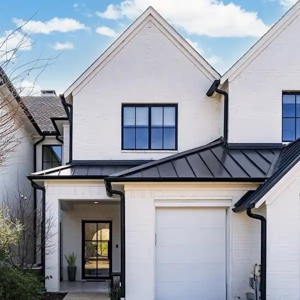 TOWNHOUSE WITH STUNNING VIEWS OF HENDERSON BAY