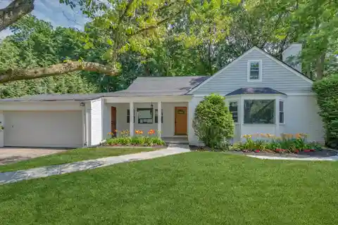Move in Ready Beautifully Renovated Cape Cod