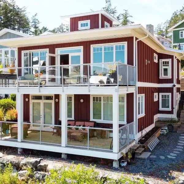 AN OCEANSIDE HAVEN