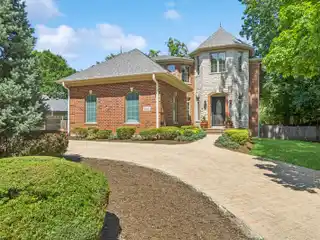 All-Brick Home in Desirable Ravinia