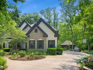 One-owner Home in Prestigious Whitethorne Woods
