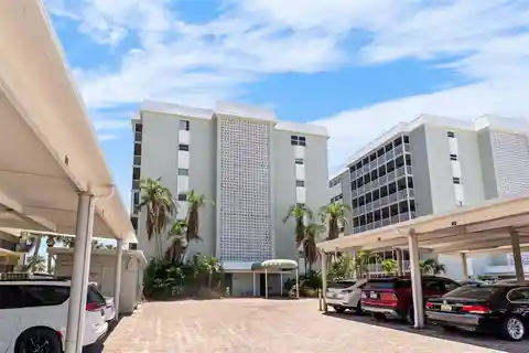 Siesta Key Beachfront Gem