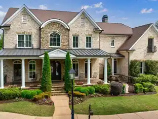 Stately Home in a Jewel Box Neighborhood