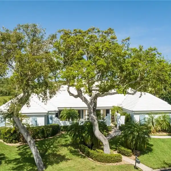 RE-IMAGINED BERMUDA STYLE HOME