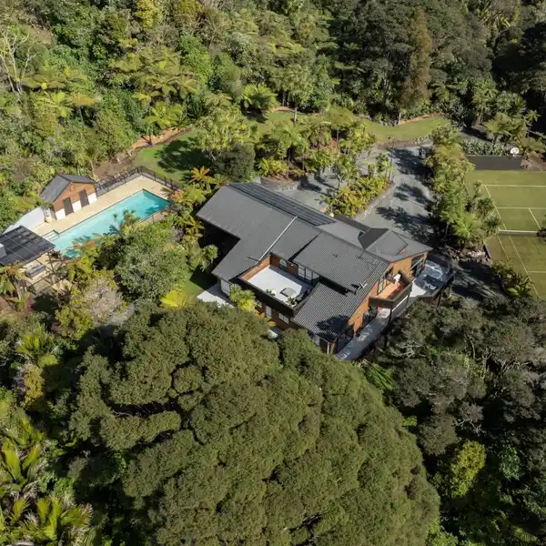 MULTIGENERATIONAL LIFESTYLE AND LUXURY