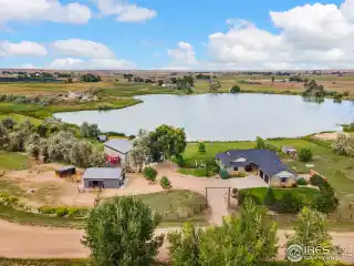 The Ultimate Lakeside Lifestyle