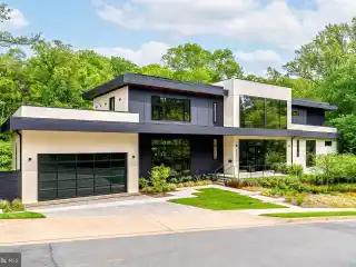 Breathtaking Modern Home in the Belevue Forest