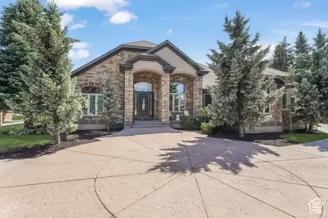 Exceptional Estate for Refined Mountain Living