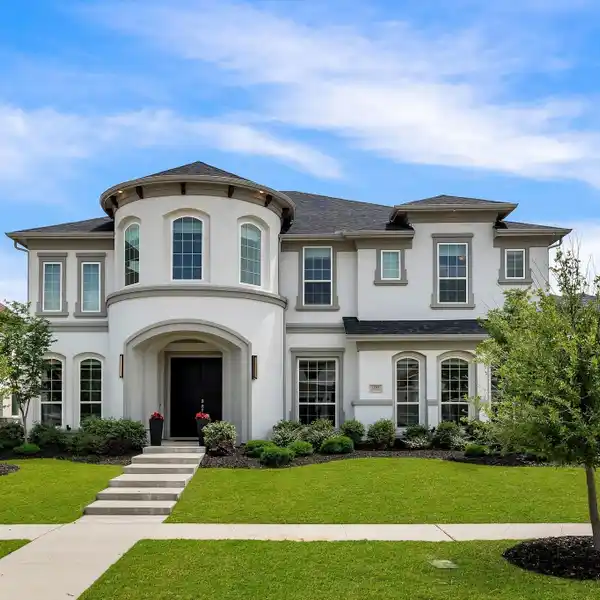 EXTRAORDINARY ESTATE IN GATED LEXINGTON