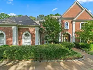Serene Luxury in Bedford Plantation
