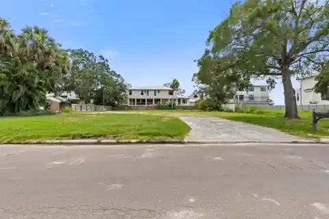 Land