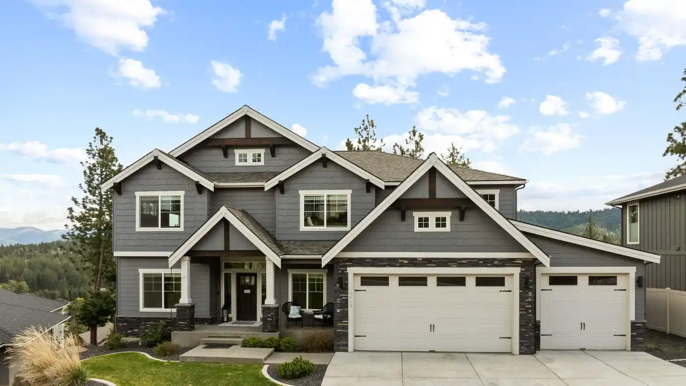 Special Home in Gated Elk Ridge Heights