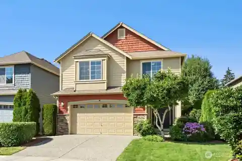 Gorgeous Home in a Prime Neighborhood