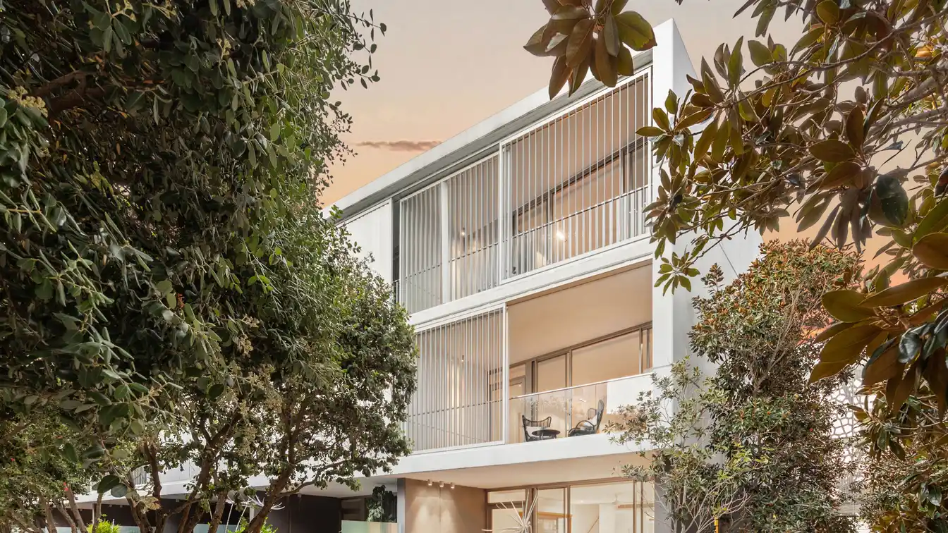 Luxury Four Bedroom Townhouse in Exclusive Beachside Leighton