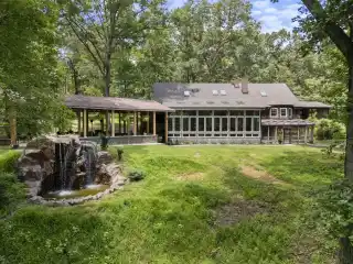 Rustic Retreat Within 25 Private Wooded Acres