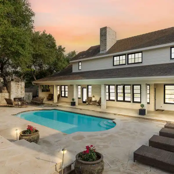 TIMELESS WESTLAKE ESTATE WITH MODERN LUXURY UPGRADES