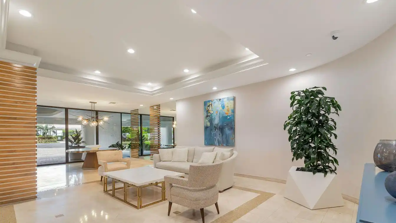 Beautifully Maintained Oceanfront Corner Unit