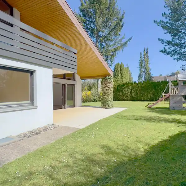 LIVE GENEROUSLY – FAMILY HOME WITH HEART, STYLE AND GARDEN PARADISE