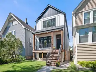 Newer Construction in Prime Evanston Location