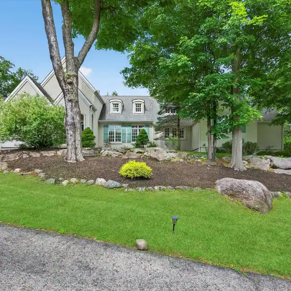 LE CHâTEAU DES VERTS