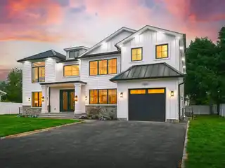 Masterfully Crafted Colonial Perfectly Positioned Mid-block