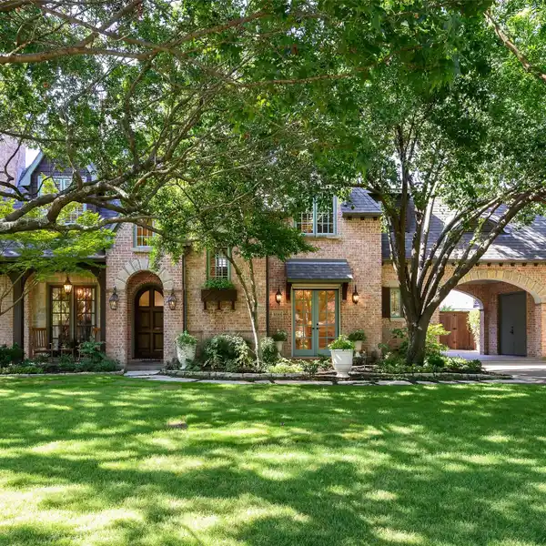 ONE-OWNER CUSTOM RESIDENCE
