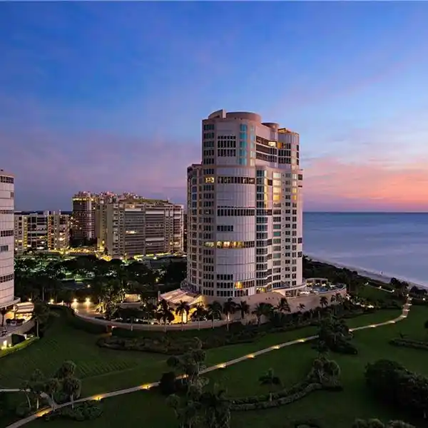 RARE PENTHOUSE AT THE REGENT