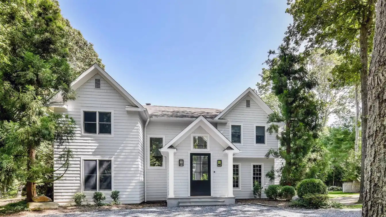 Stunning Residence for Rent on over an Acre