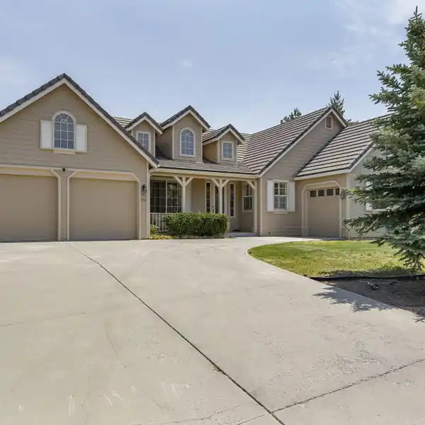 SINGLE-STORY HOME IN THE SUNDANCE NEIGHBORHOOD OF ARROWCREEK