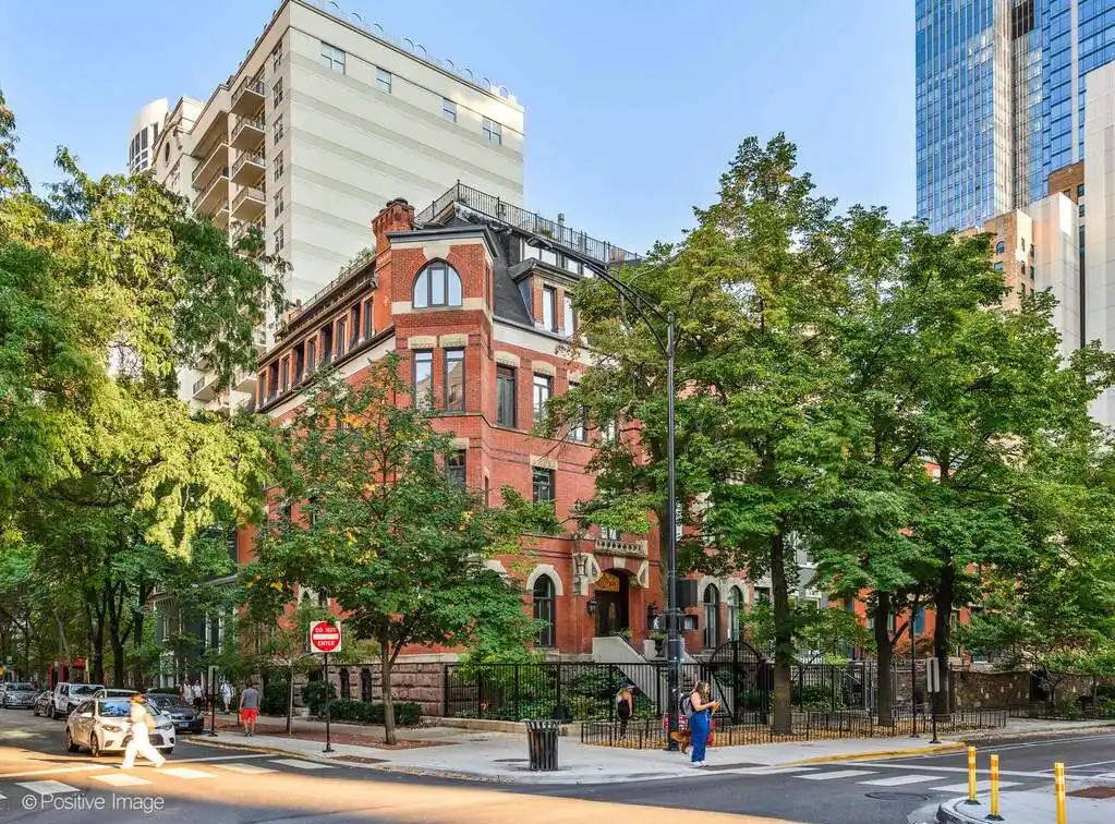 Newberry Mansion Corner Residence