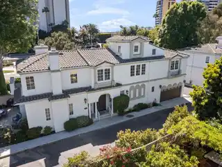 Privacy and Luxury in an Exclusive Gated Enclave