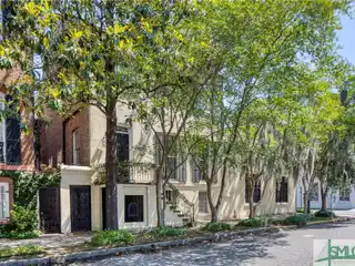 Charm-filled Home in Savannah's Historic Landmark District