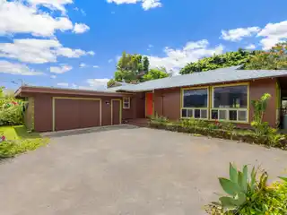 Panoramic Mountain Views on Nearly Half an Acre