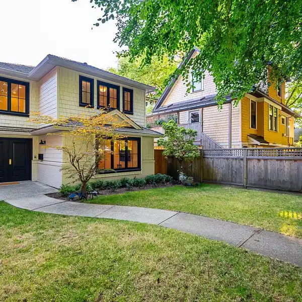 BEAUTIFULLY RENOVATED HOME ACROSS FROM HEATHER PARK