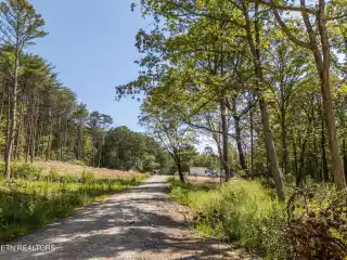Expansive 678.25-Acre Retreat
