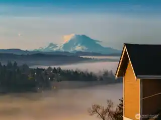 Exceptional Home with Top-of-the-world Views