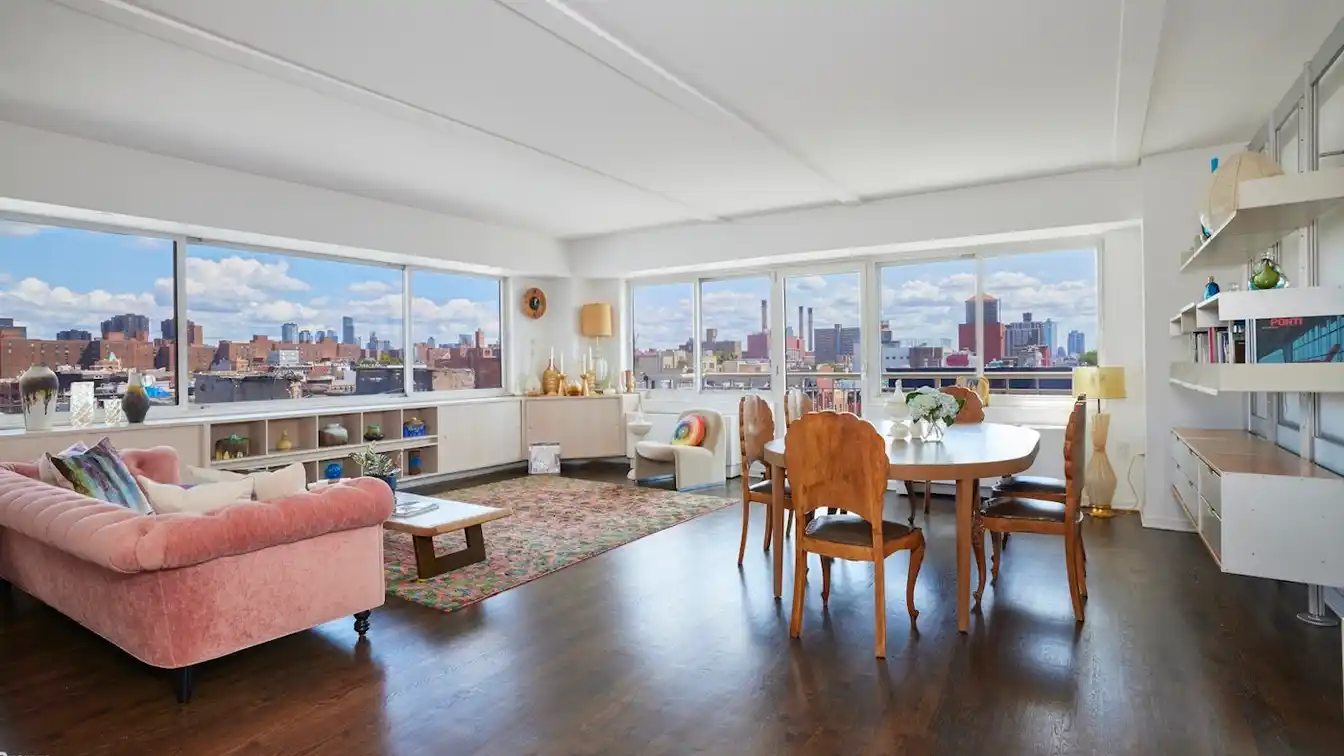Pristine Condo with Private Balcony