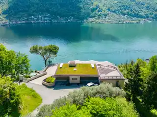 Modern Lake View Apartment