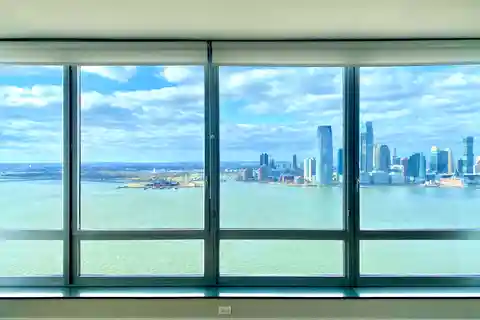 Exquisite Rental with Spectacular Panoramic Views