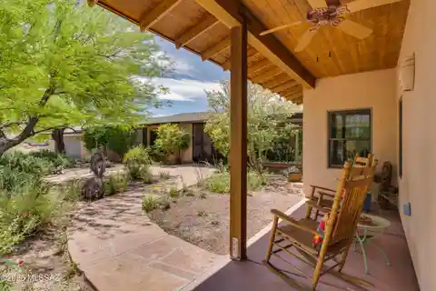 Private Hilltop with Amazing Views