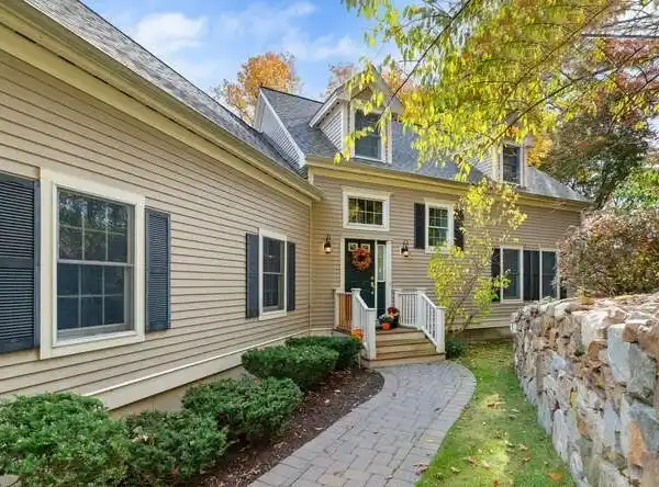 RARE FOUR BEDROOM HOME IN A PICTURESQUE NEIGHBORHOOD