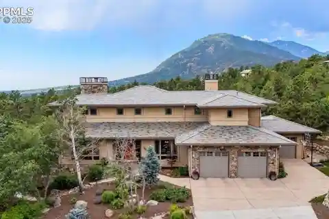 True Craftsman Custom Home in Stratton Forest