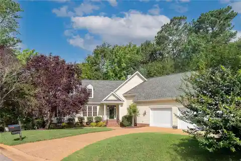 Custom Ranch-Style Home on a Quiet Cul-De-Sac