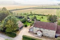 WELL APPOINTED COTTAGE WITH FAR-REACHING COUNTRYSIDE VIEWS