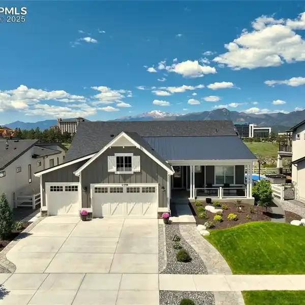UNPARALLELED LUXURY WITH UNRIVALED VIEWS